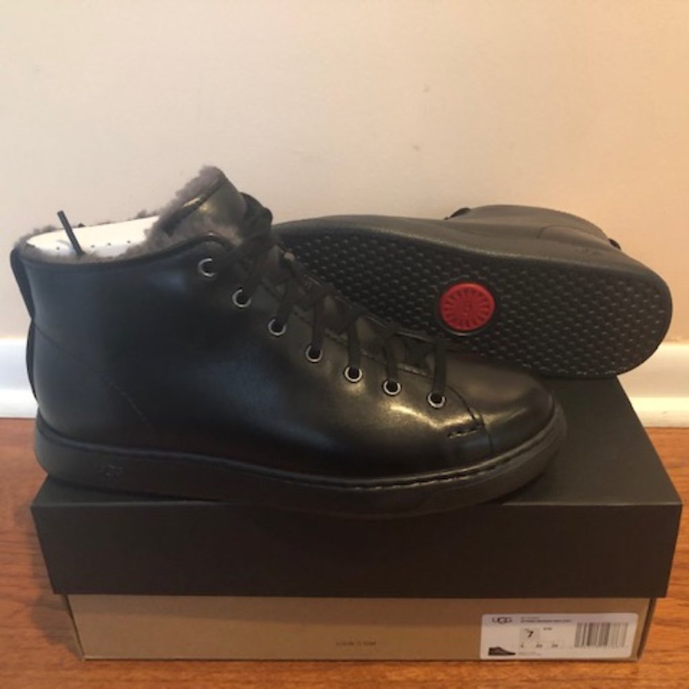 UGG Pismo black leather sneaker. Size: 7